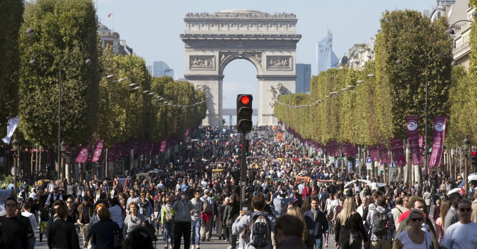Pedestrians took to the Champs Elysées last September 27, as Paris went car-free for the day.