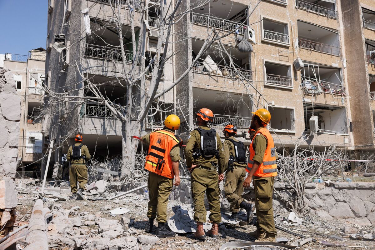 Israel Extends Iran Airstrikes as Nuclear Talks Called Off - Bloomberg