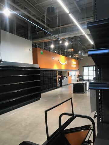 Amazon Groceries A Sneak Peak Inside The E Tailer S New Chain Bloomberg