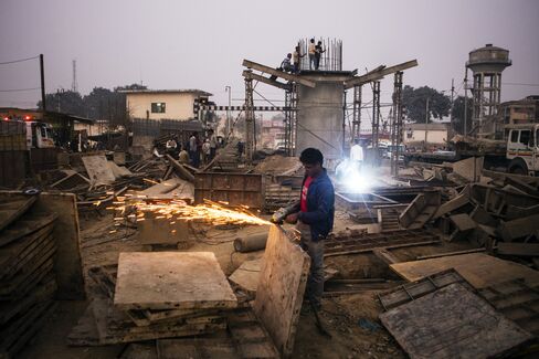 Railway bridge construction in Dadri