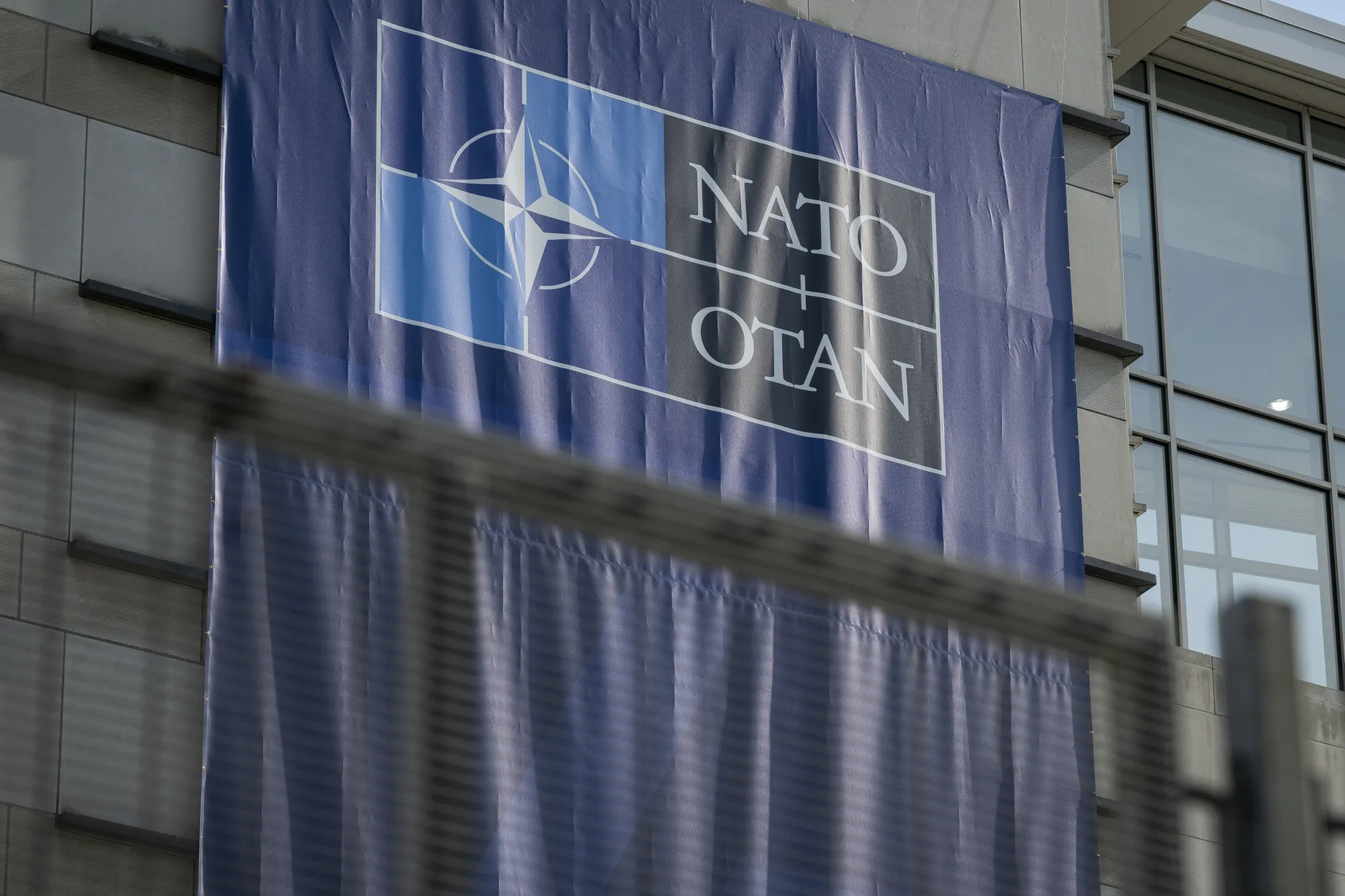 NATO、年次首脳会議の見直し検討－関係者がロイターに語る - Bloomberg