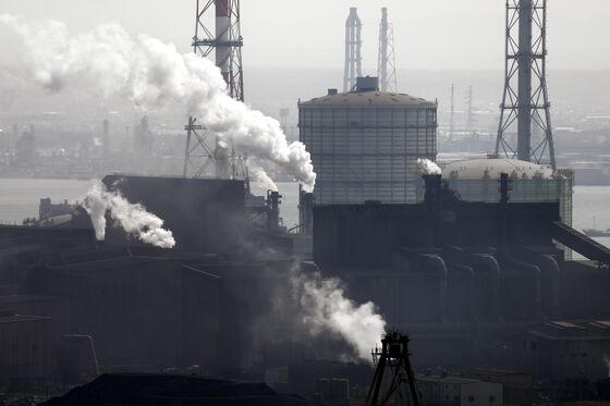 Steel Giant Mulls Plan for Aging Plants as Demand Fades