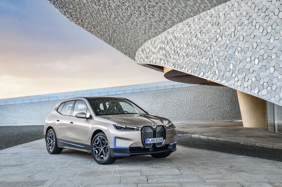 BMW Takes a Step Out of Tesla, VW’s Shadow With Electric SUV
