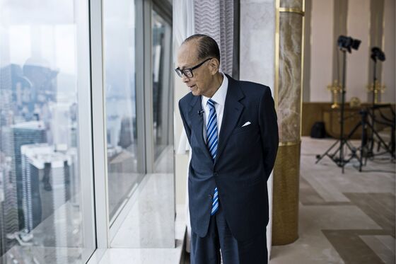 Hong Kong’s Richest Man Is Losing Friends in China and the West