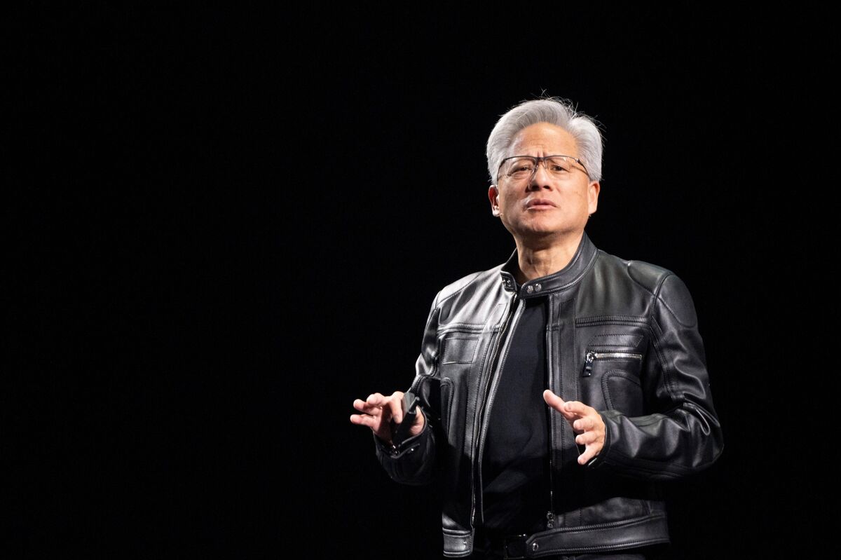 Nvidia’s Huang Says China’s Military Unlikely to Use US AI Chips