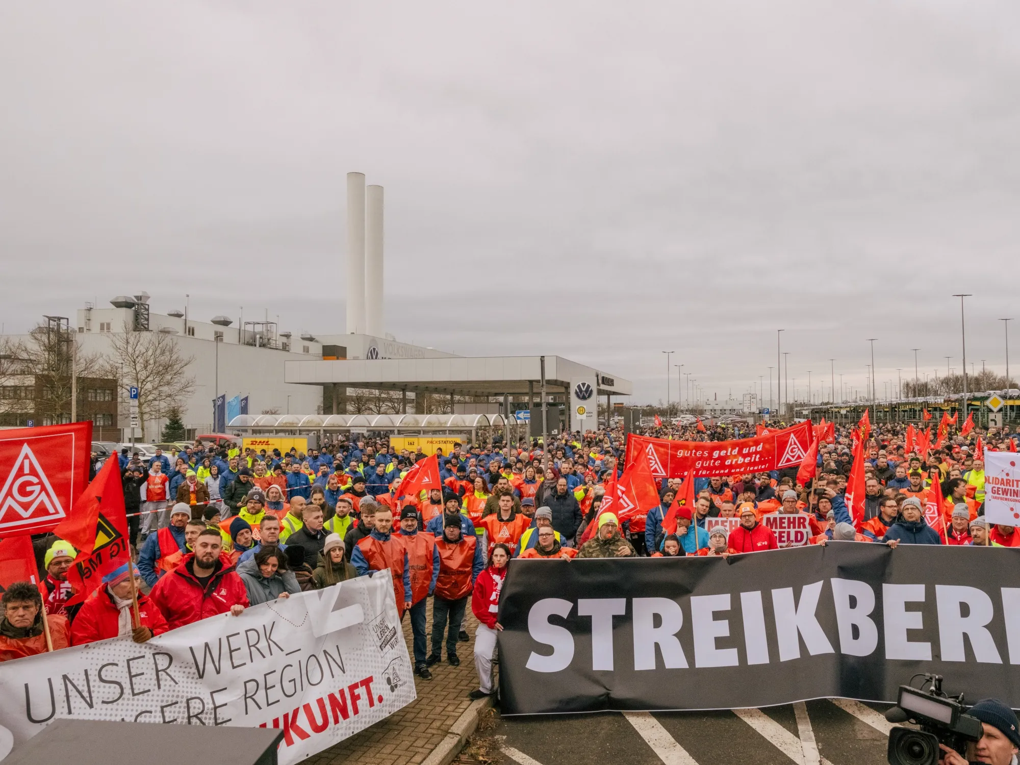 Workers stage a temporary walkout at VW’s factory in Zwickau, on Dec. 2.