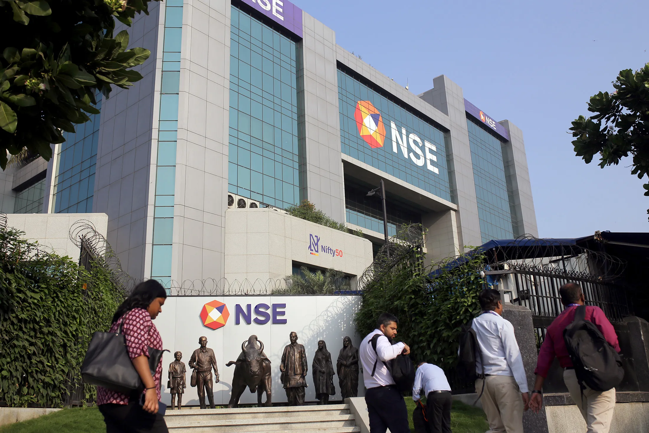 Food-Delivery Firm&nbsp;Swiggy Listing Ceremony as Company's IPO Debut Tests Demand for India’s Rapid-Delivery Firms