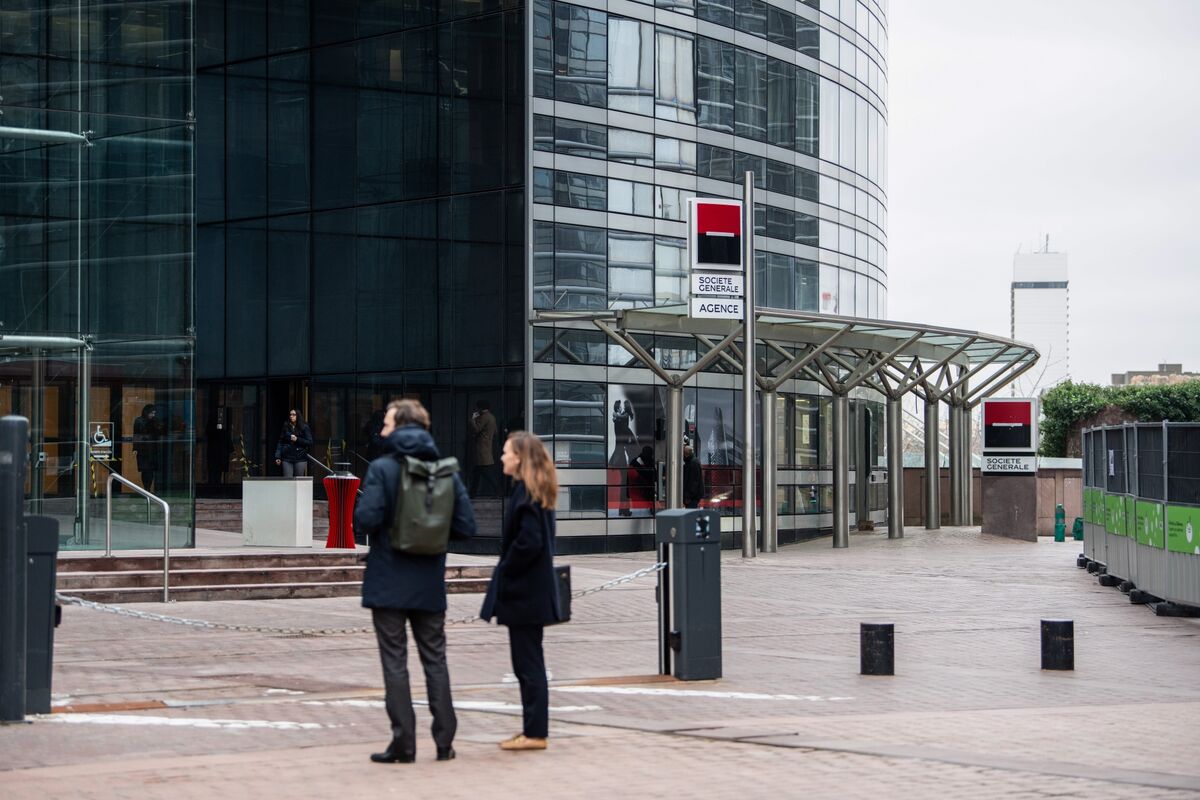 bloomberg.com - Joe Easton - Europe's Best-Performing Bank Stock Tipped to Keep Rising