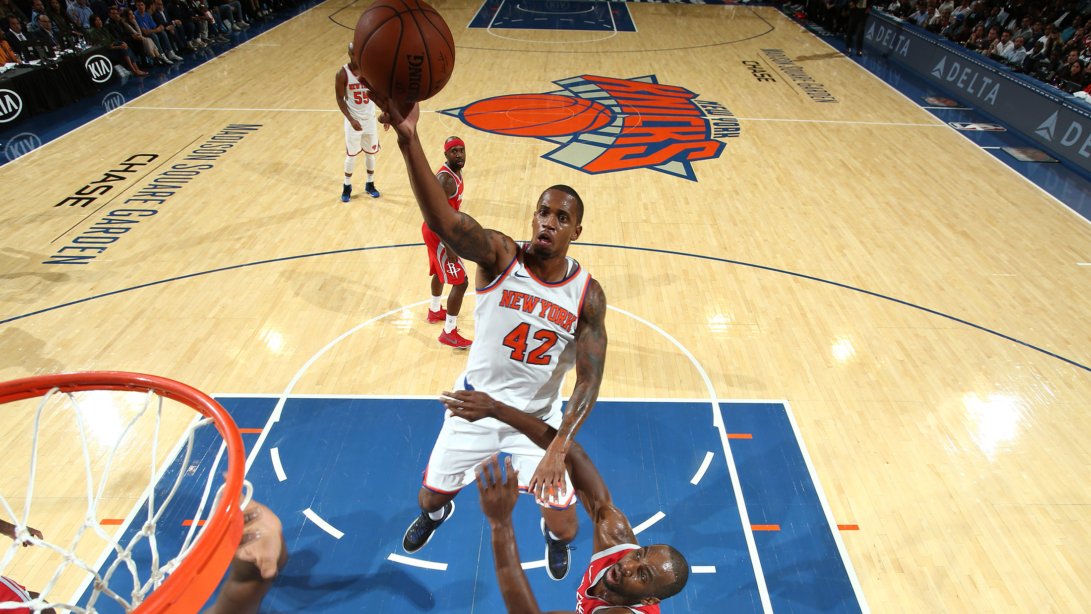Squarespace Becomes First Knicks Jersey Sponsor - CBS New York
