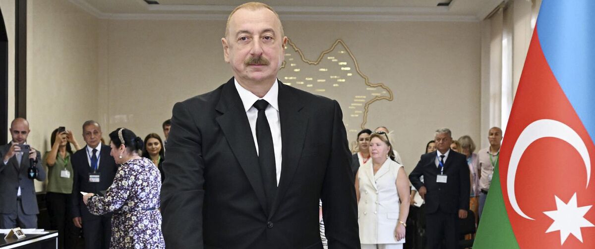 Azerbaijan Holds Extraordinary Parliamentary Election