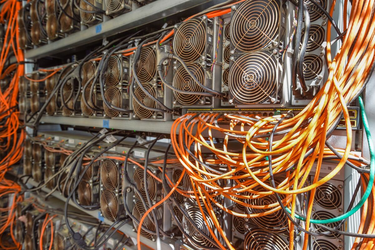 Coinbase is Quickly Becoming a Go-To Lender to Bitcoin Miners
