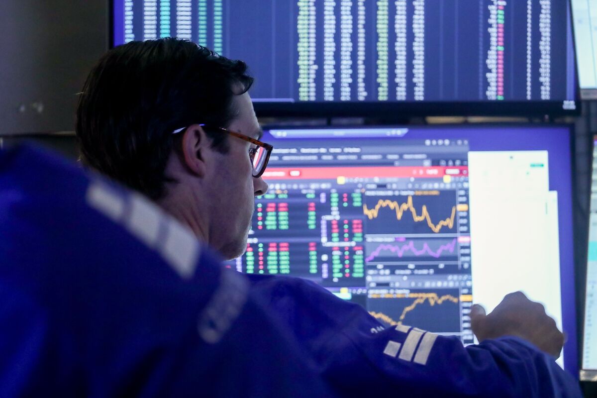 bloomberg.com - Michael Msika - Dip Buyers Need to Heed the Market's Warning Signs