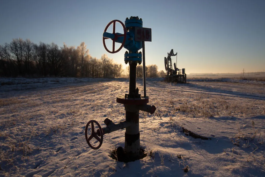 Russia can pump the oil from the ground, but where to send it?