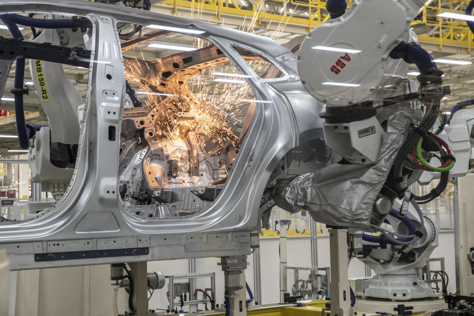 Geely Doubles Down On EVs Exports After Disappointing Earnings Bloomberg