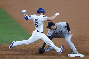 World Series - New York Yankees v Los Angeles Dodgers - Game 2