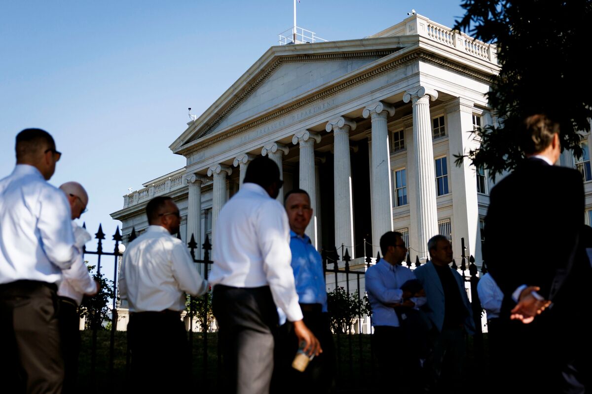 US 30-Year Treasuries Extend Decline as Focus Turns to Inflation