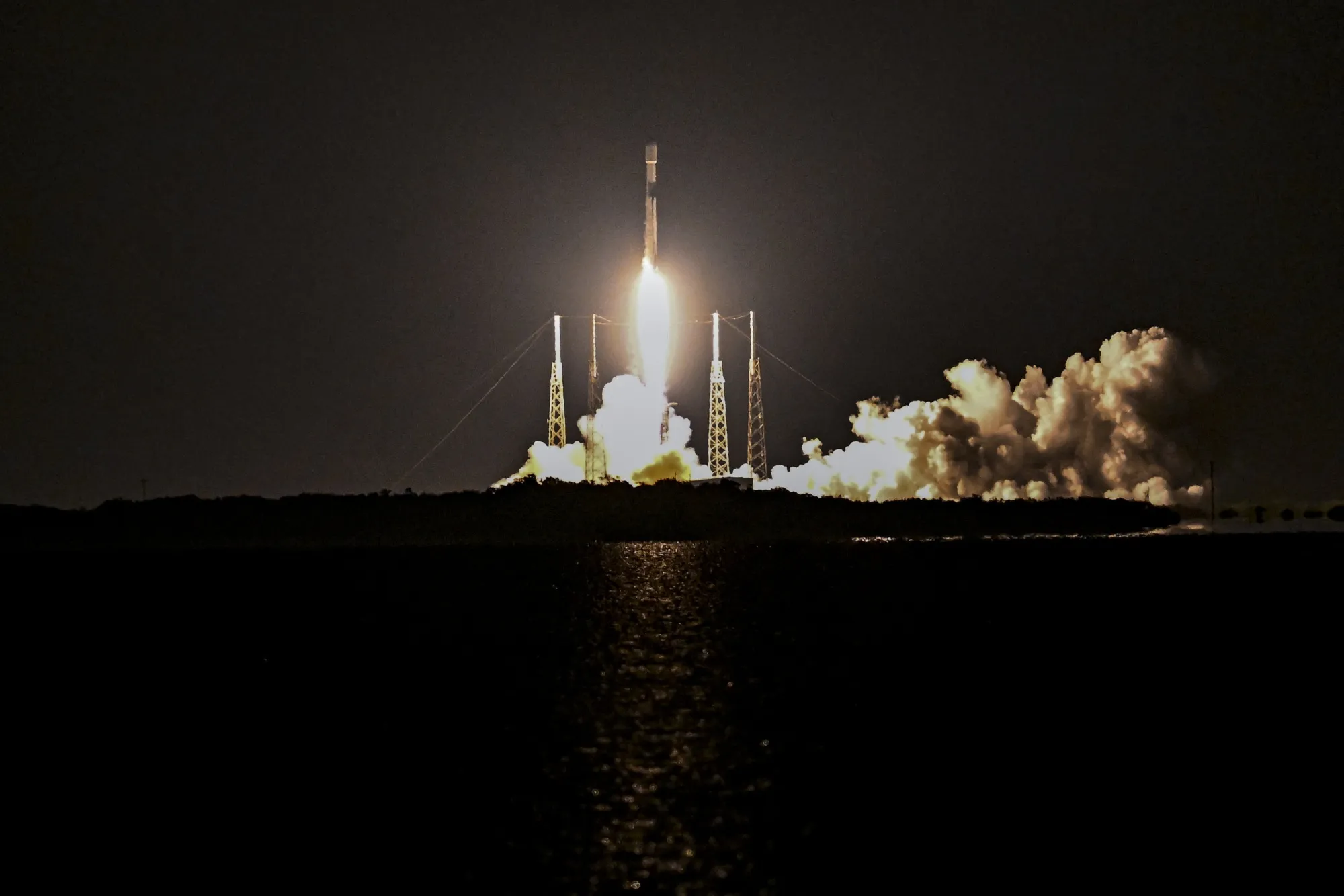 A SpaceX&nbsp;rocket carrying a Starlink satelite, launches from Kennedy Space Center in Cape Canaveral, Florida