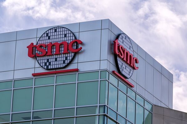 TSMC Lowers Chip Market Outlook As Consumer Weakness Persists