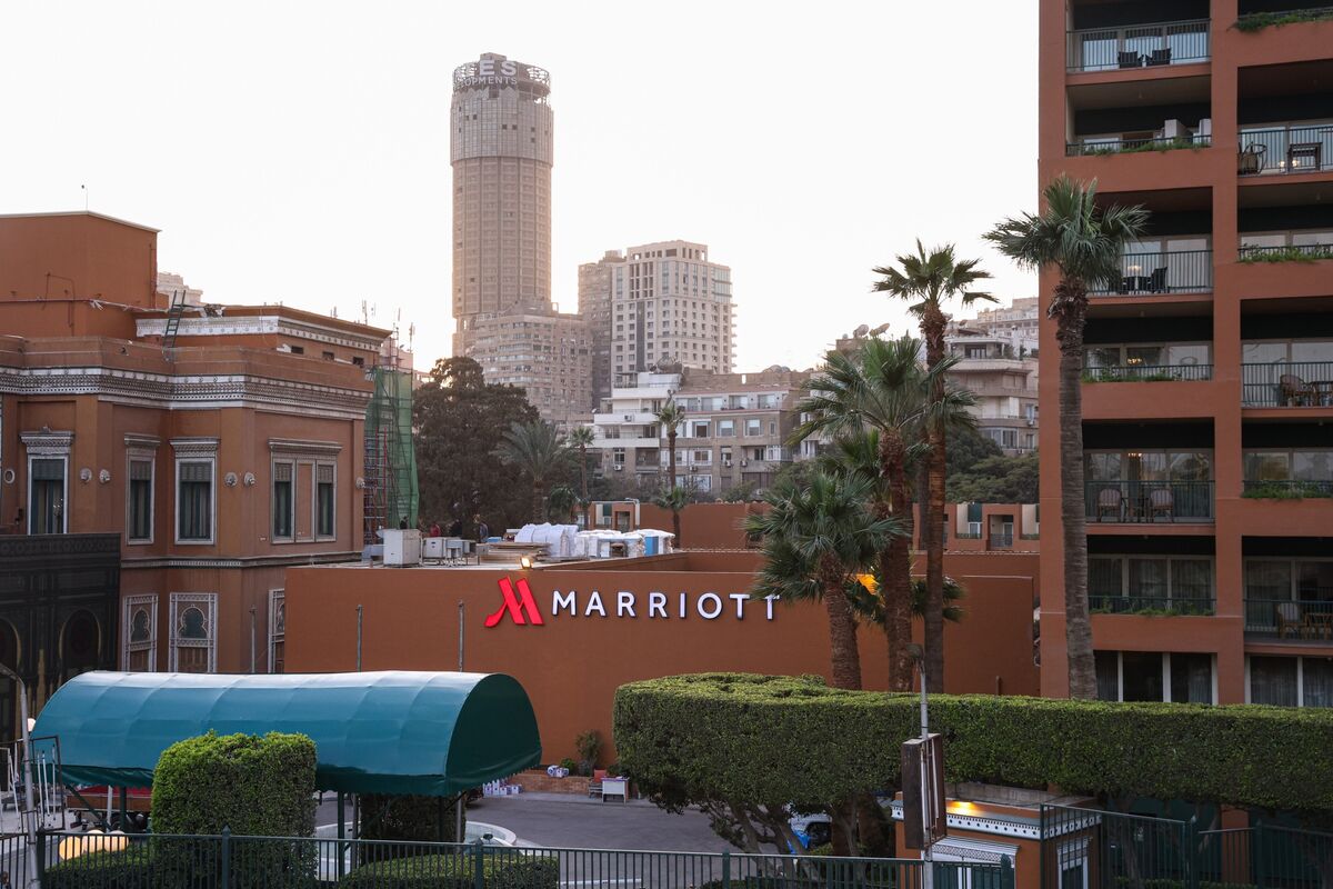 bloomberg.com - Patrick Clark - Marriott Beats Estimates, Boosts Outlook on Higher Hotel Room Prices