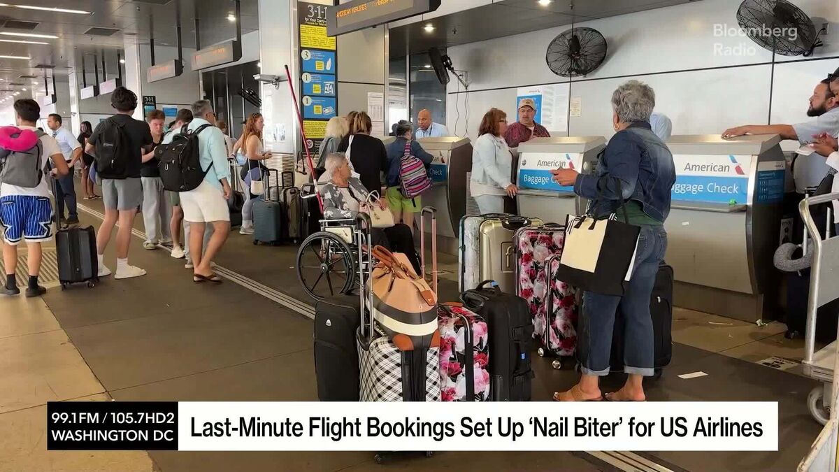Last-Minute Flight Bookings Set Up ‘Nail Biter’ for US Airlines