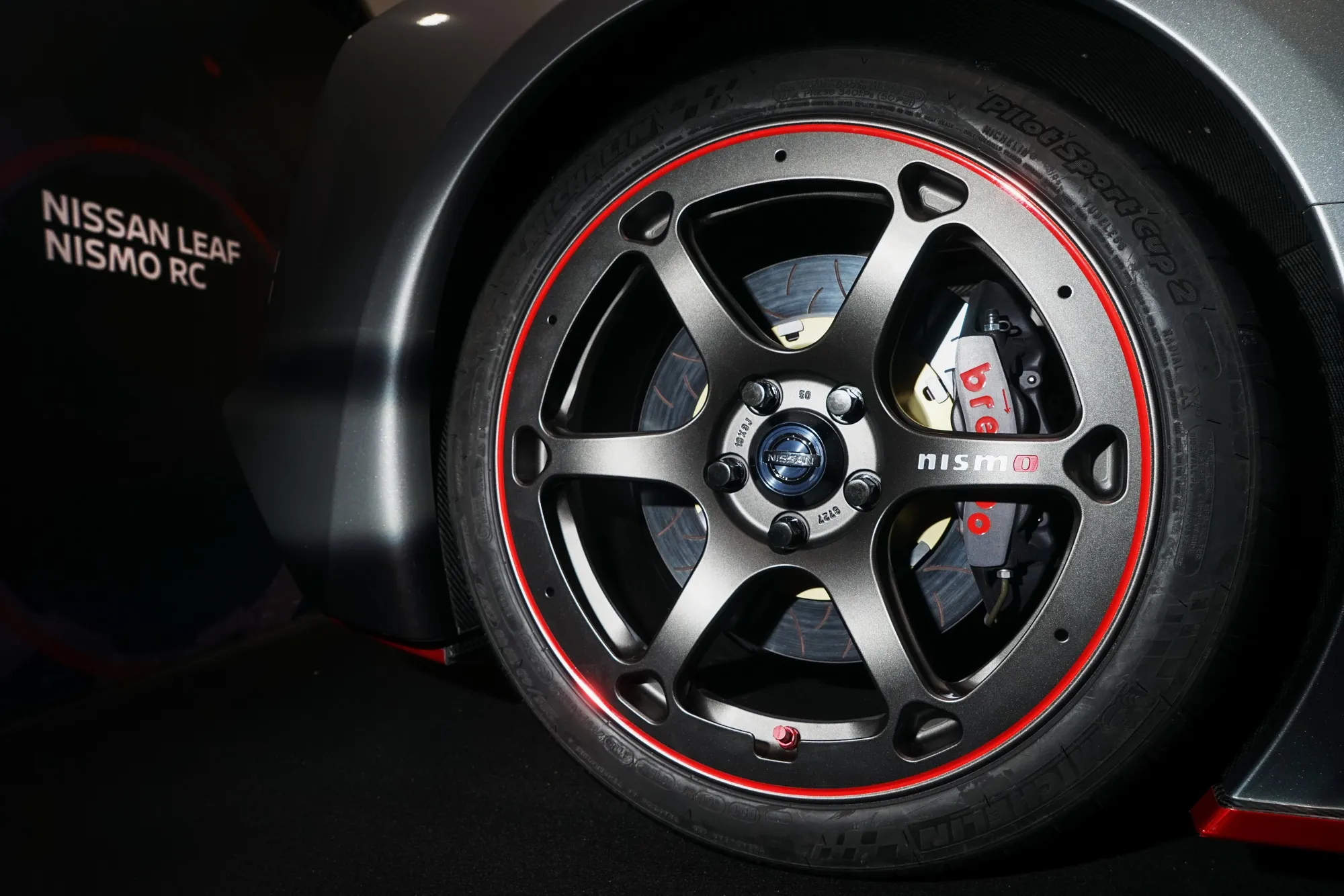 Reveal Of the Sports-Customized Nissan Leaf Concept EV