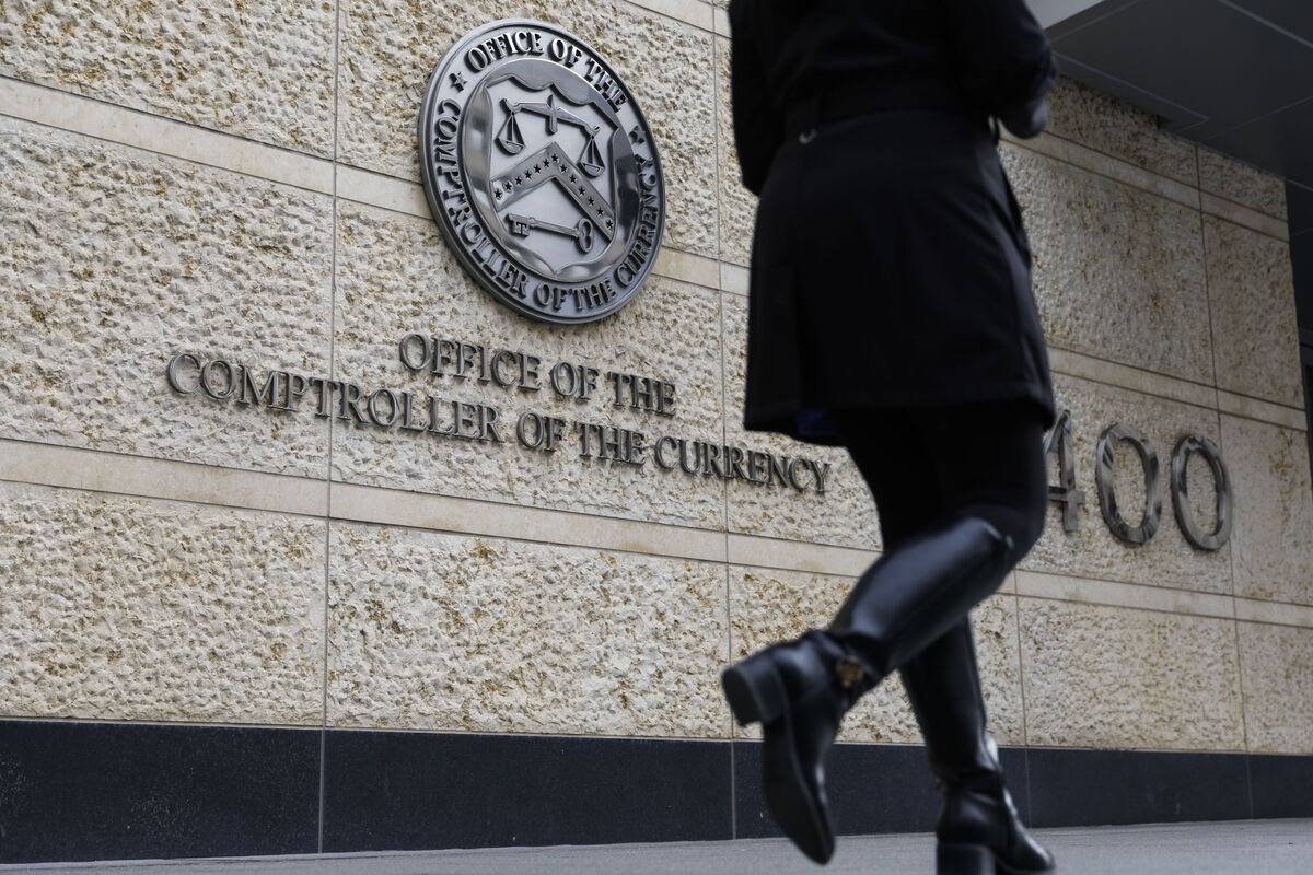 Nine Big Banks Engaged in Debanking Practices, US Regulator Says