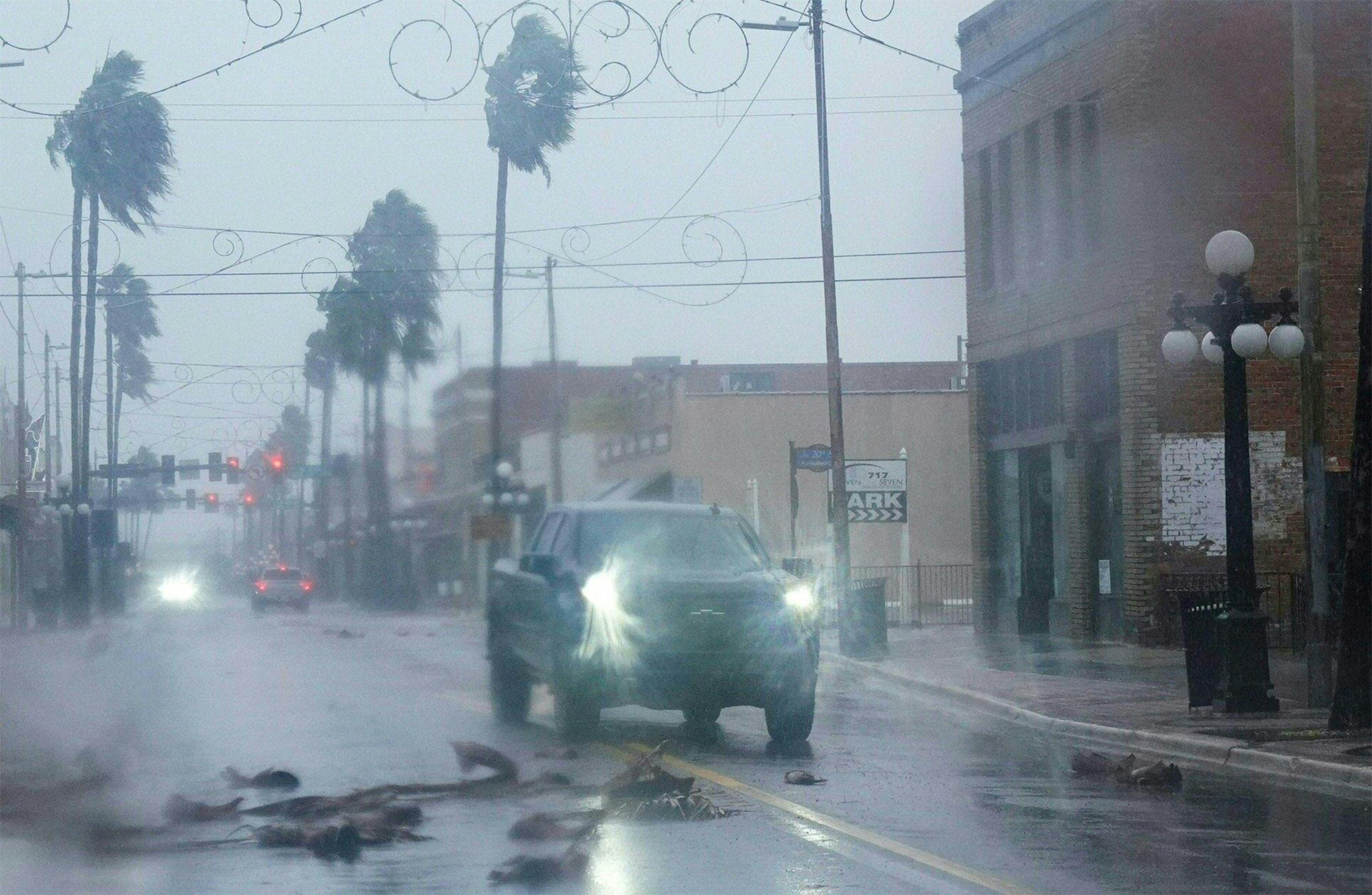 Hurricane Ian Tampa Starts to Flood as Region Braces for Landfall