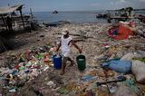 Filipinos Tackle Plastic Pollution At Manila's Bay