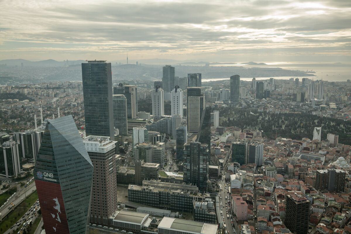 Turkish Stocks Pare Year’s Gains Before Rates Meeting, CHP Trial
