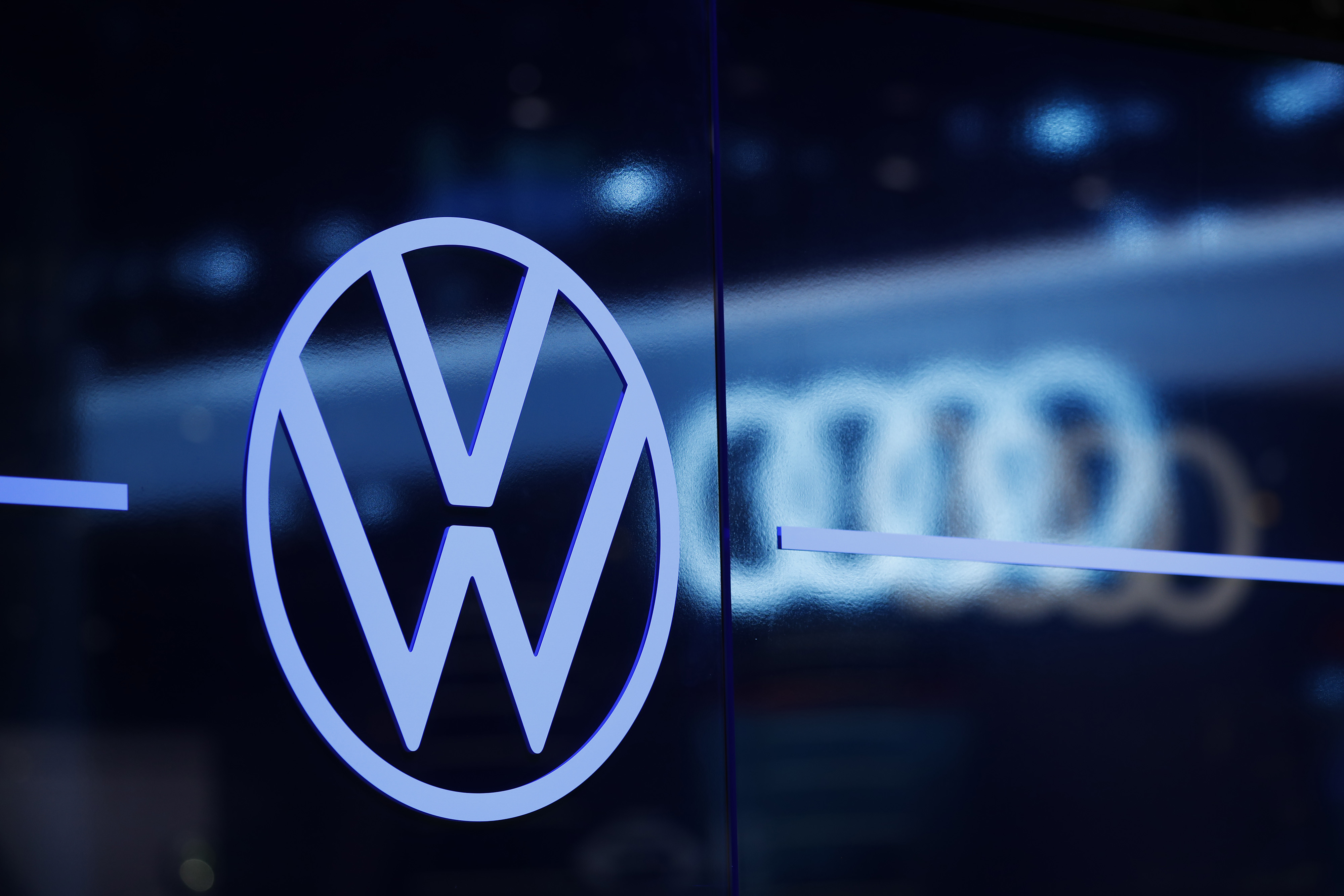 Volkswagen главная. Volkswagen групп. Концерн Volkswagen Group. Концерну Volkswagen AG. Фольксваген груп рус логотип.