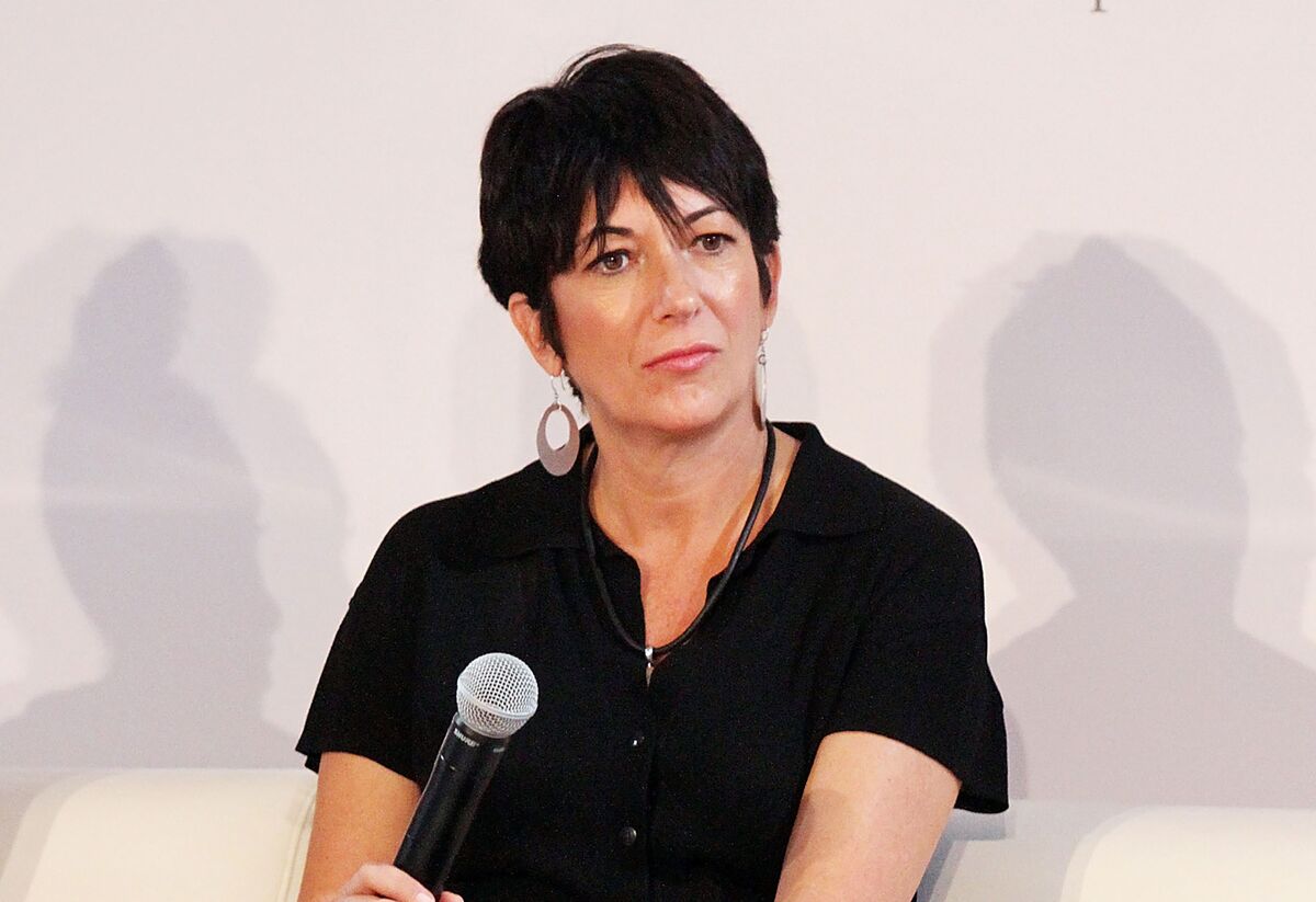 Ghislaine Maxwell Was ‘Kind,’ Offered to Teach Yoga in Jail, Inmate Says