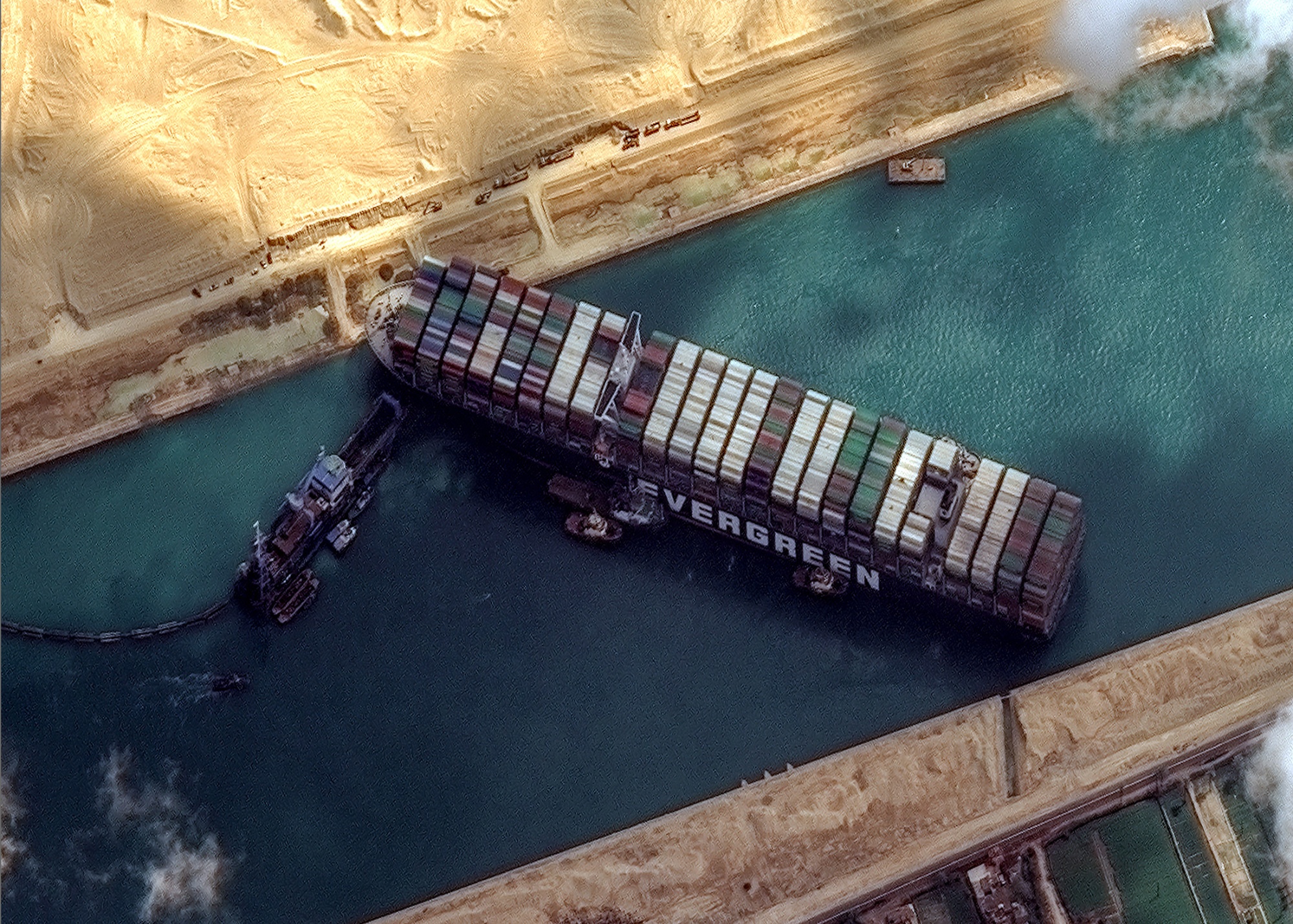 ship-briefly-stranded-in-suez-canal-before-being-freed-bloomberg