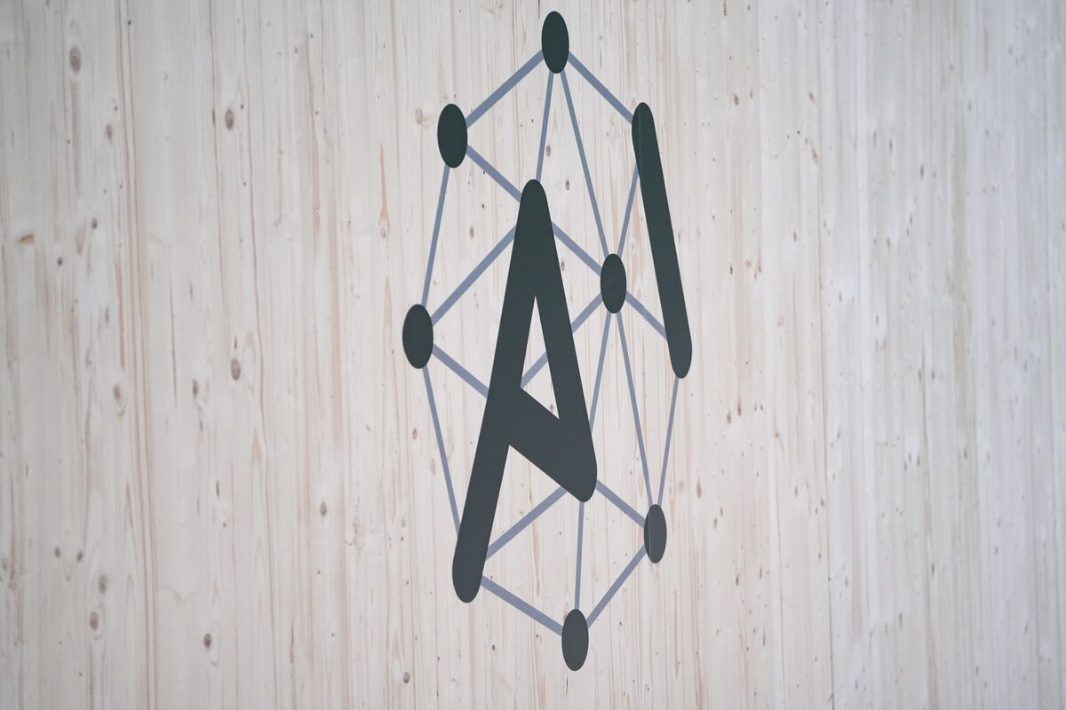 bloomberg.com - James Crombie - Market Bubbles Go Way Beyond AI, Says Richard Bernstein Advisors