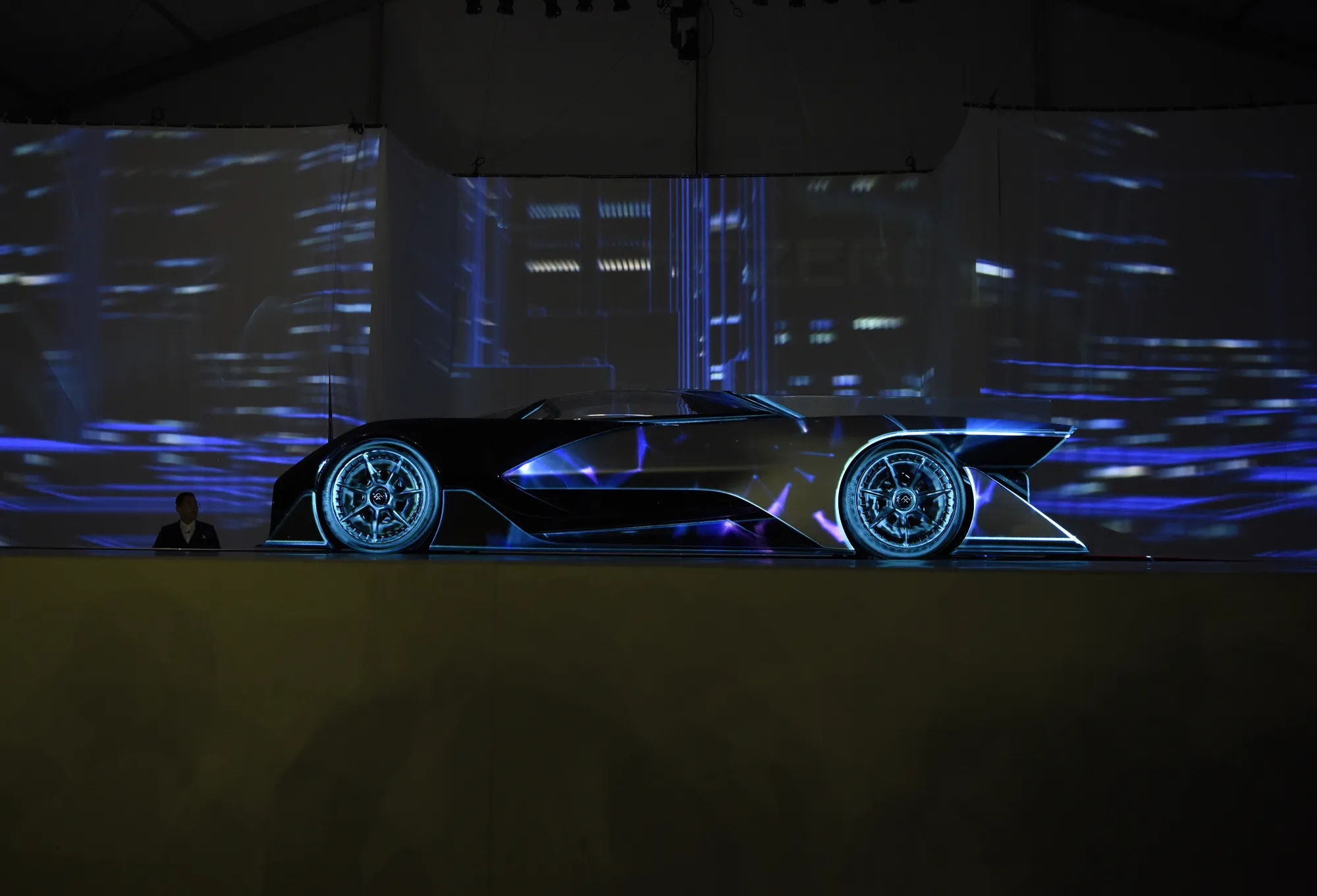 Amazon.com: Form Follows Function: The Art of the Supercar