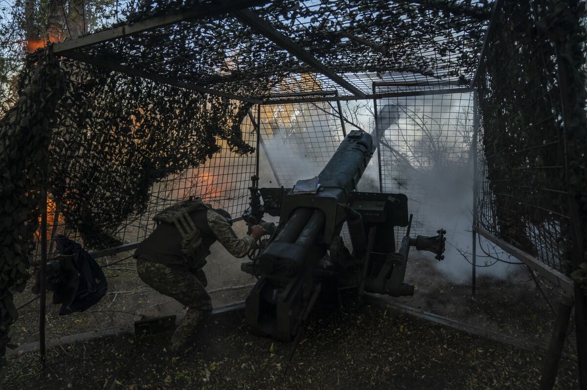 Zelenskiy Implores Allies to Pay for US Weapons Ahead of Winter