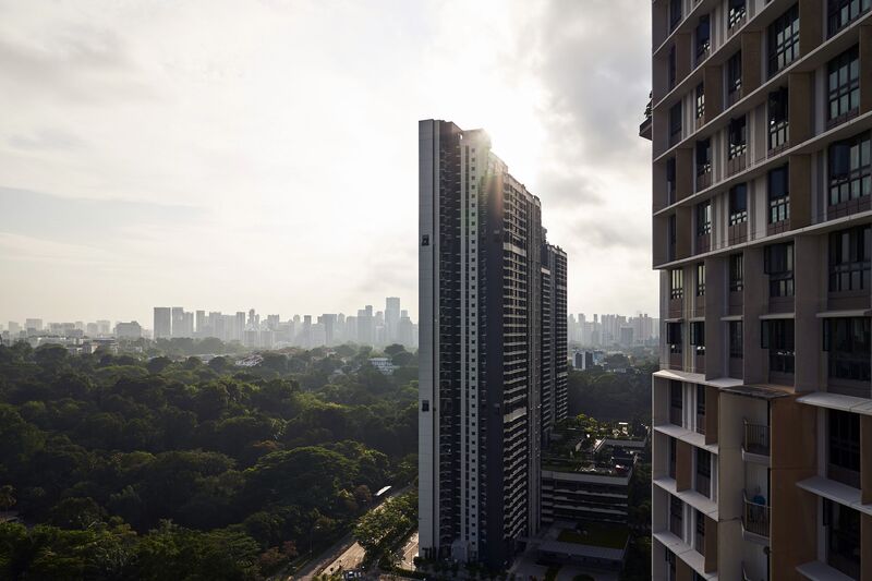 Singapore Central Bank Holds Policy as City-State Returns to Growth