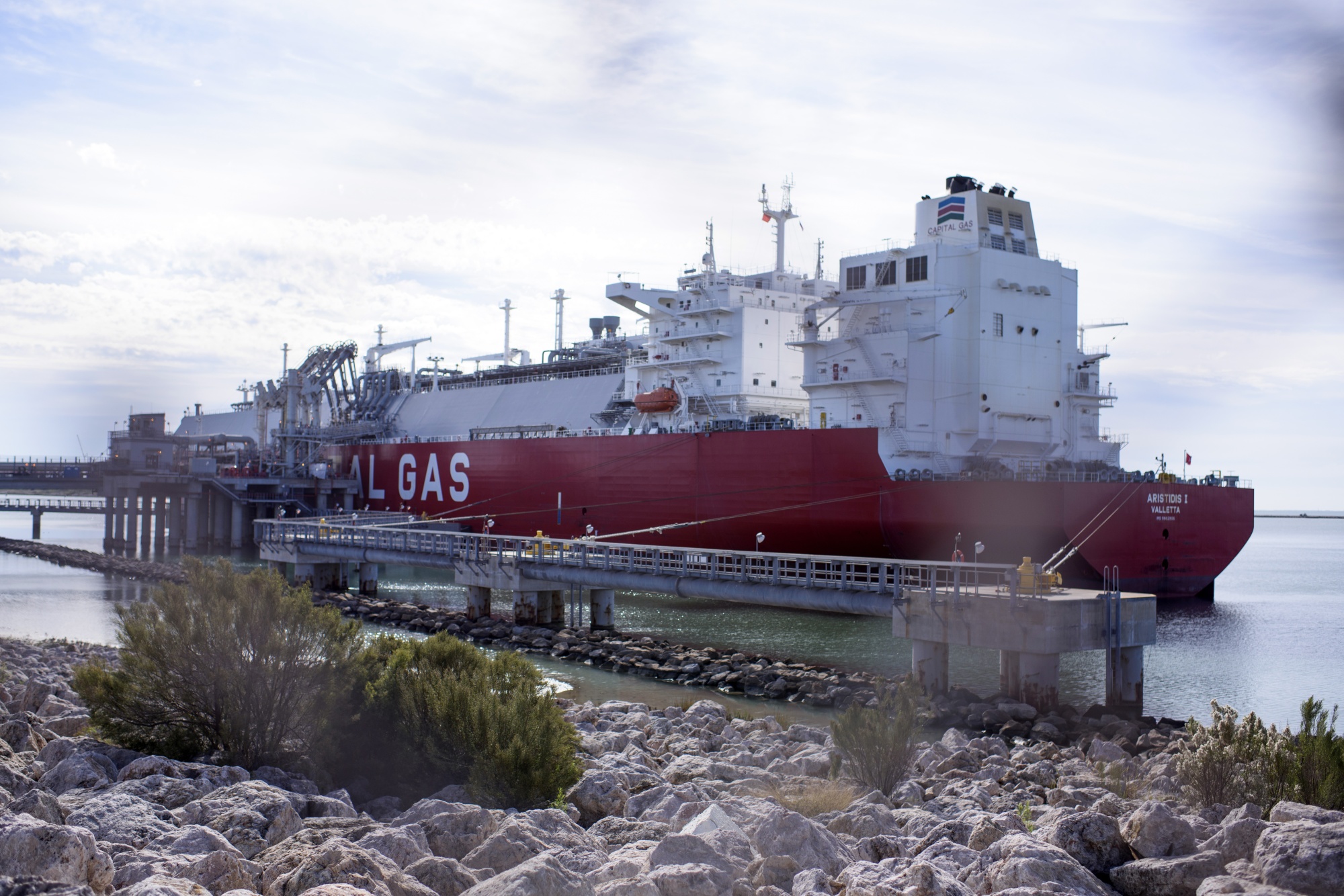 Global Gas Glut to Be Delayed by Another Year - Canadian Energy News, Top Headlines, Commentaries, Features & Events - EnergyNow