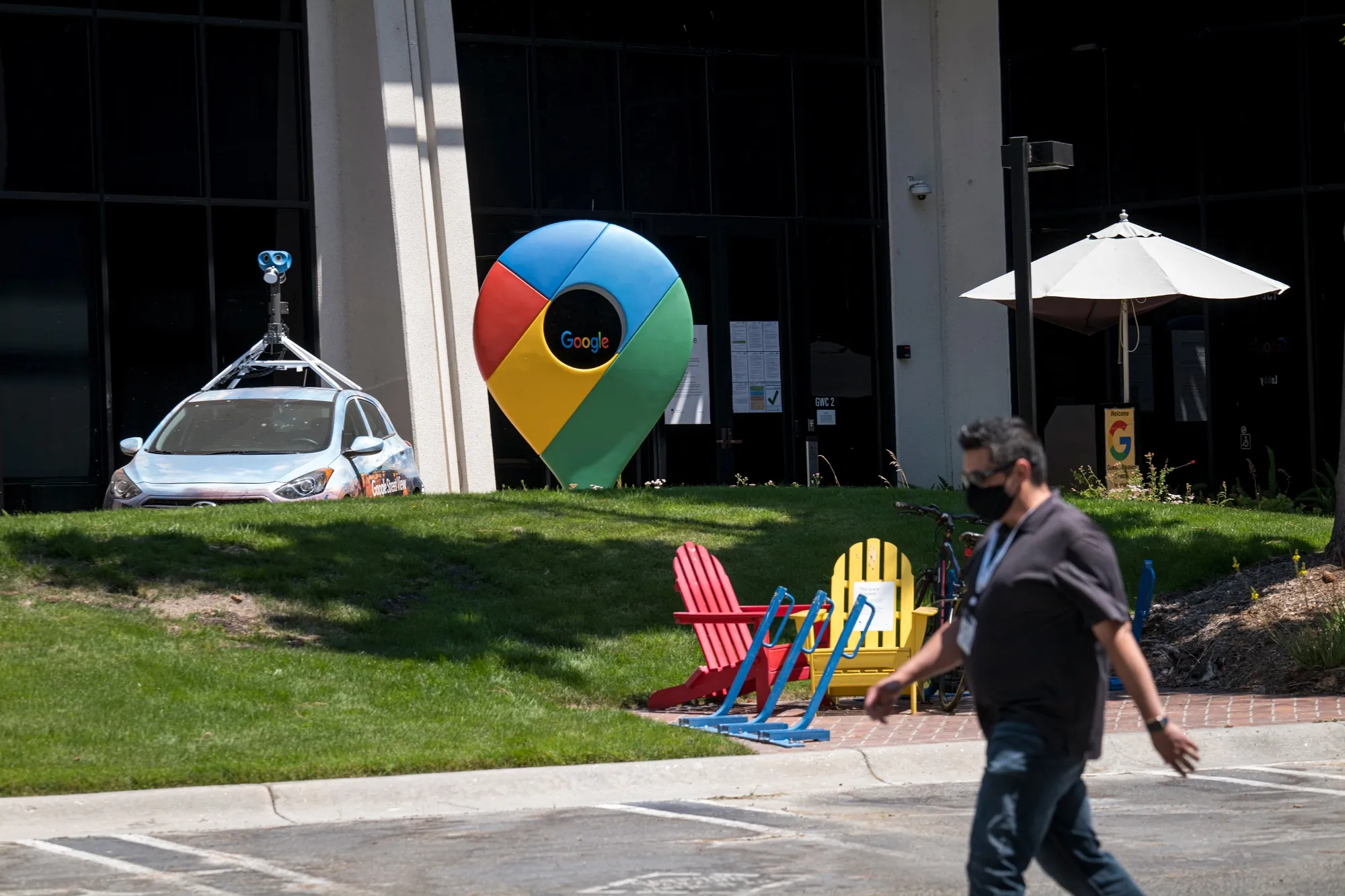 Google Is Letting Employees Work From Home Until Next July