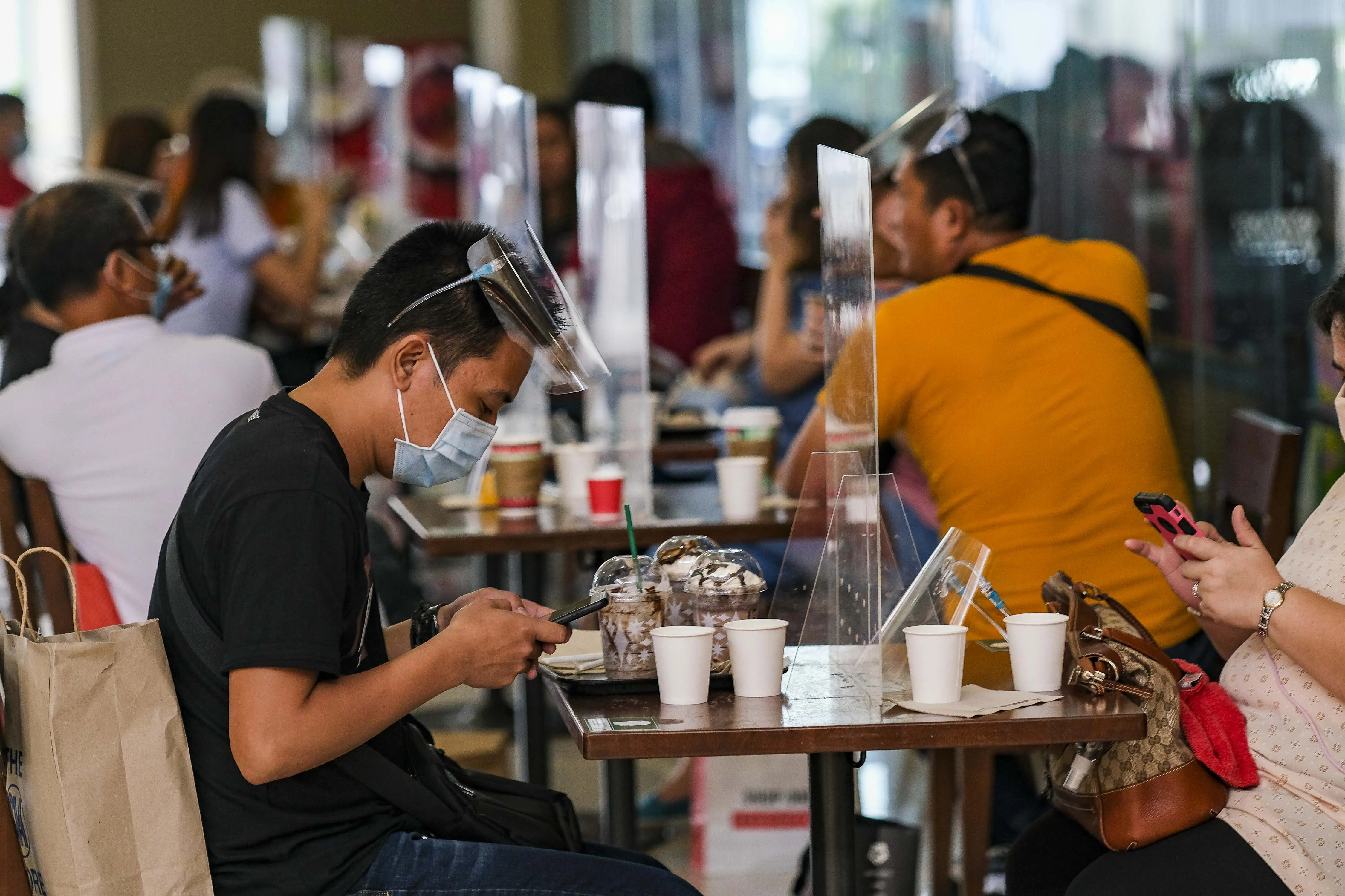 Consumer Spending at SM Pampanga Mall Ahead of Philippine's Rate Decision