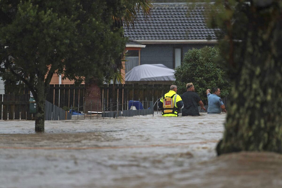 flood-damage-at-new-zealand-s-auckland-airport-halts-international