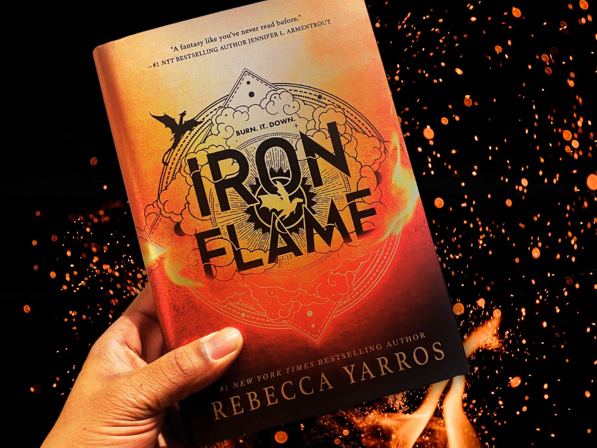 Iron flame book review: better than Fourth Wing?
