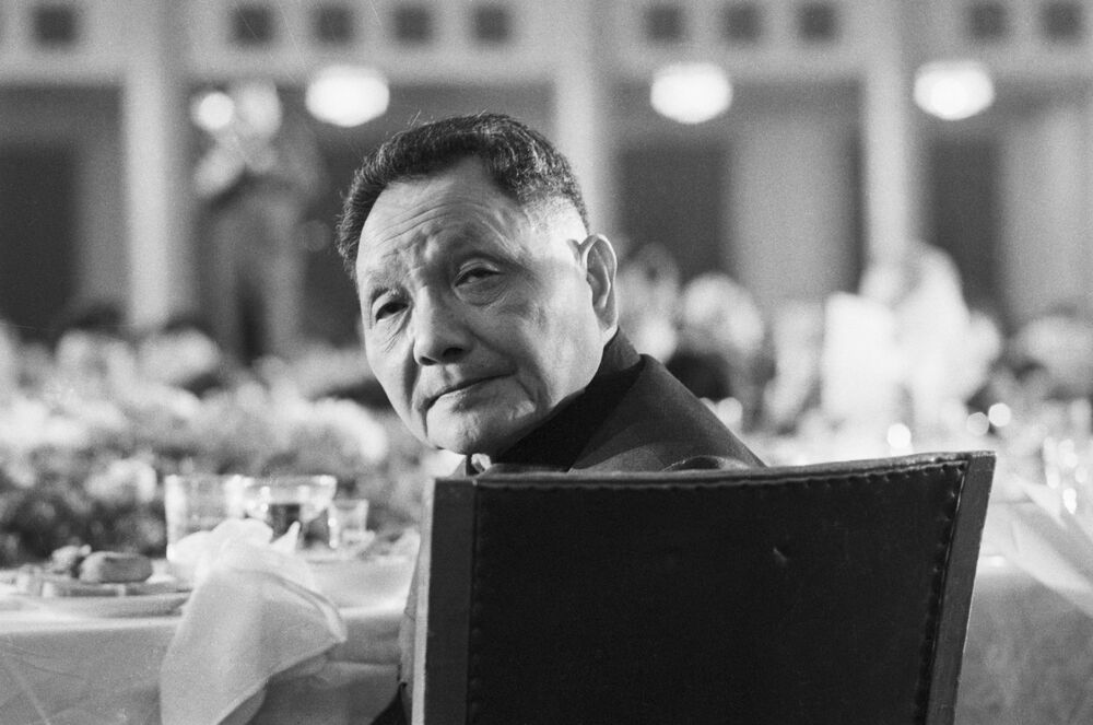 中国共産党が６中総会 歴史決議採択へ 習氏の終身統治視野も Bloomberg