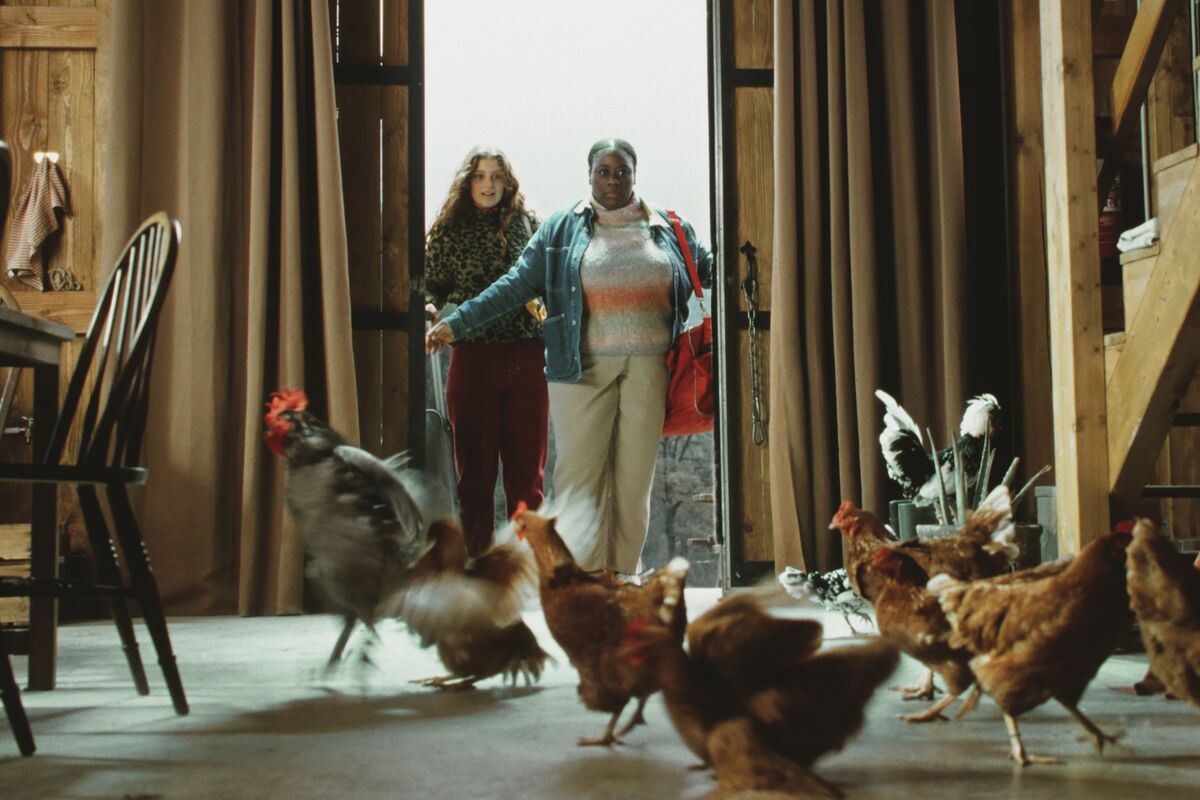 Expedia Takes on Airbnb in Marketing Blitz to Boost Vrbo Bloomberg