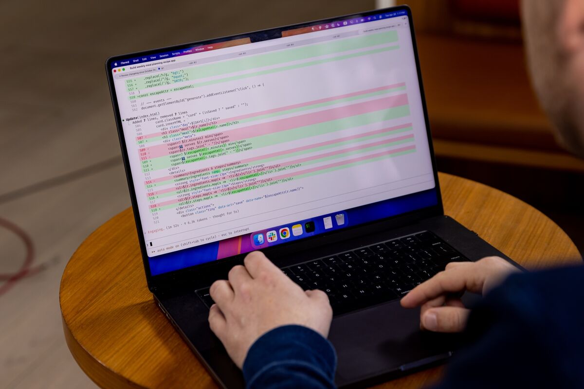 Anthropic, OpenAI Clash Over Strict Massachusetts AI Safeguards