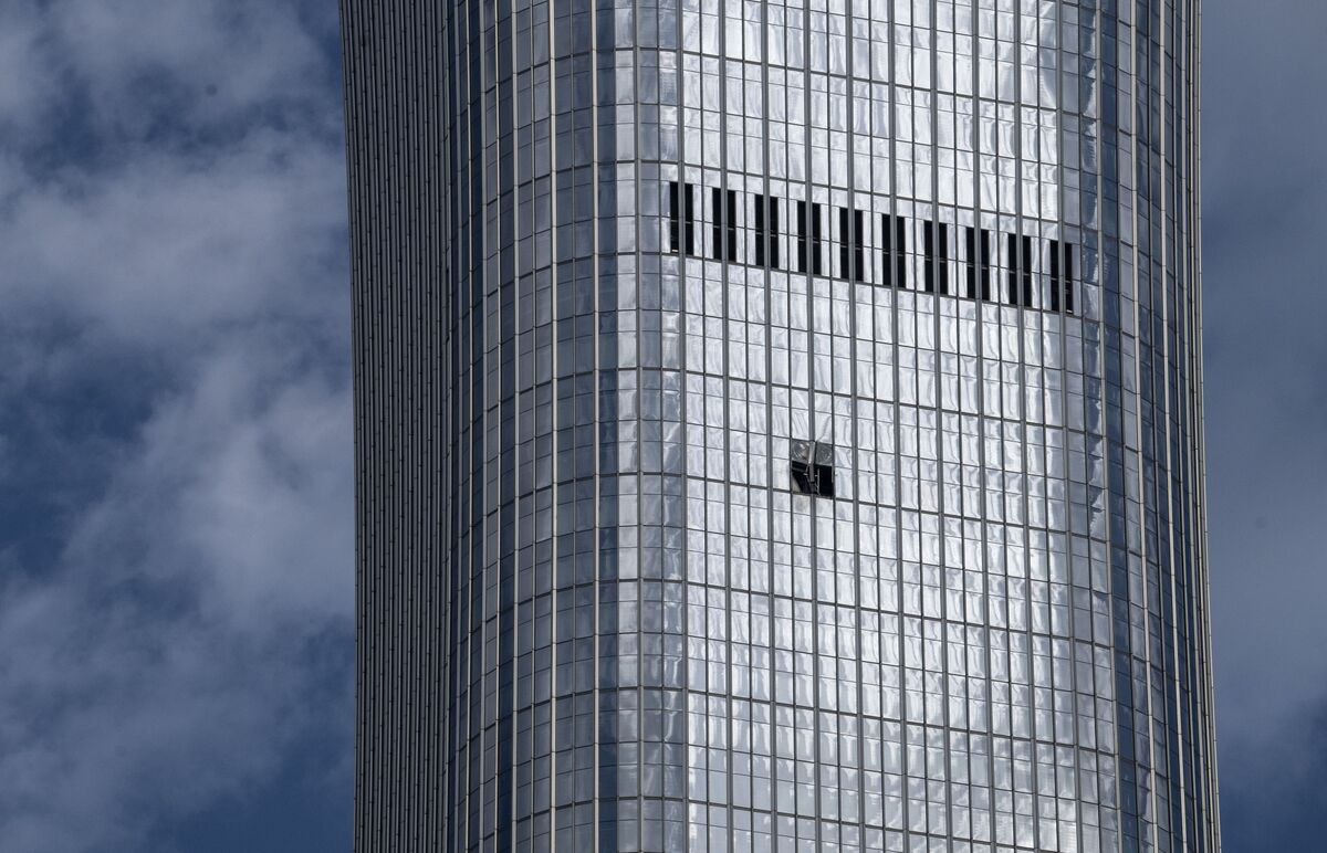 Beijing Tower Crash Was a Deliberate Act by Pilot, Probe Finds