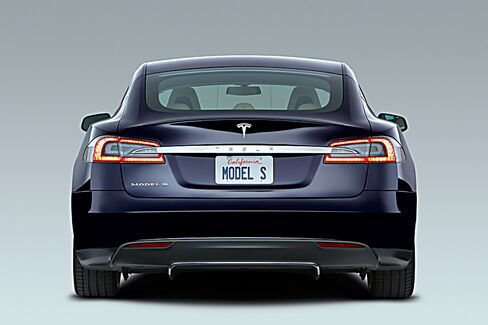 Tesla Model S Tops GM Volt in North American Plug-In Sales Race