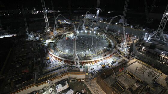 Biggest Concrete Pour in U.K. History Completed at Nuclear Plant Site