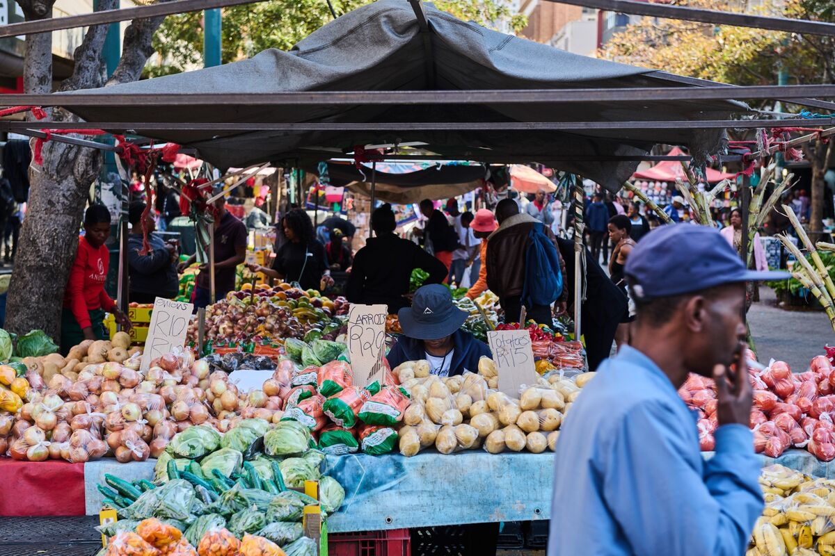 South Africa’s Economy Grows at Fastest Pace in Two Years