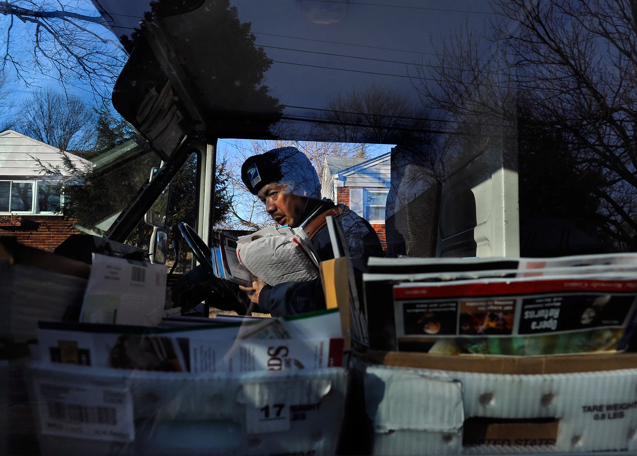 1465492009_pol_usps25_lead