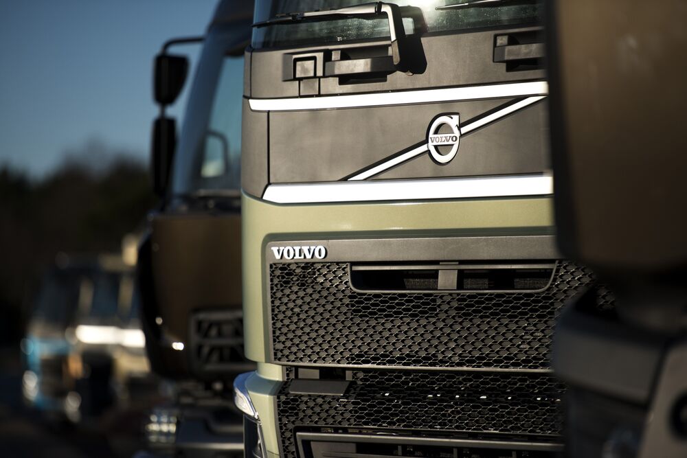 U.S. Clean-Air Regulators Talk With Volvo Over Truck Emissions